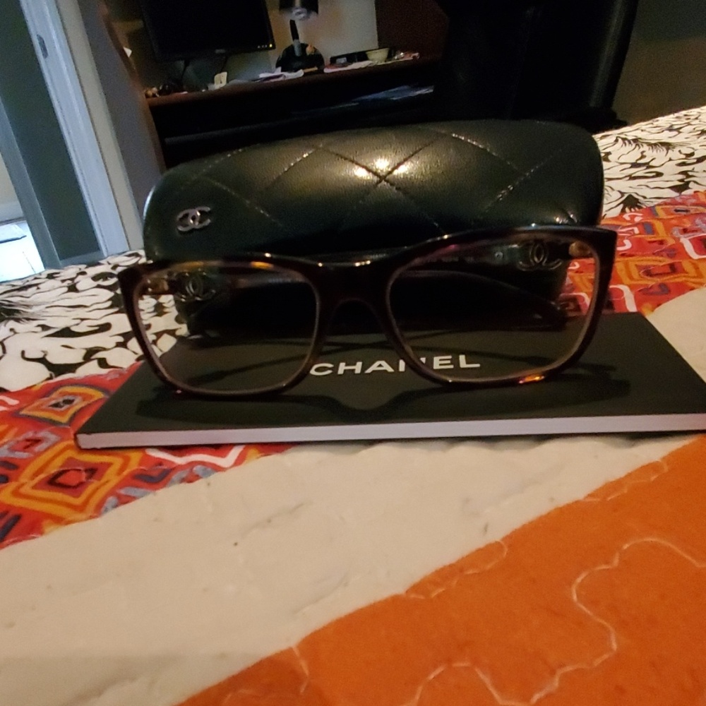 Chanel glass frames EUC without booklet or box